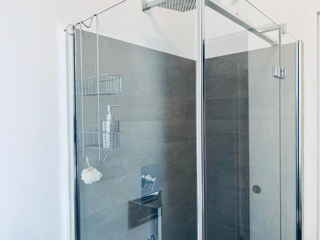 Villa Martina Luxury Suites Lecco Kültér fotó